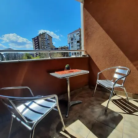 Victory Apartment *